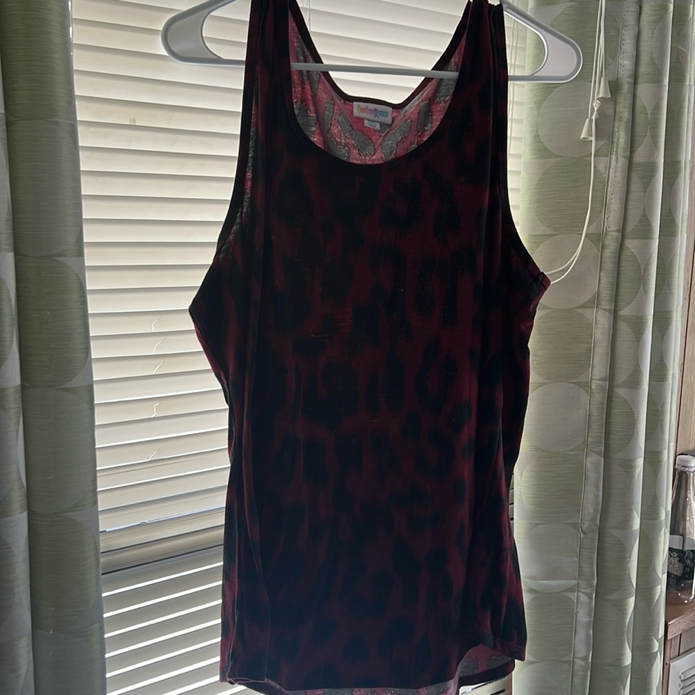 Lularoe black and deep red leopard tank top size 2XL